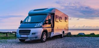 Teilintegriertes Wohnmobil innen