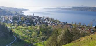 See, Häuser, Berge Bodensee