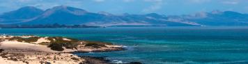 Dünen, Strand, Meer, Berge Fuerteventura