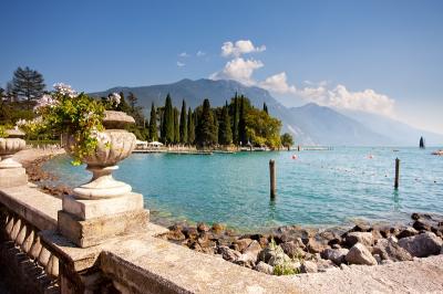 Strenge Regeln am Gardasee: Alkohol nur noch privat erlaubt 15770-italien_gardasee-riva-del-garda--b