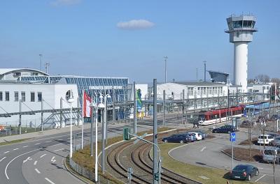 3111-flughafen-erfurt-aussenansicht
