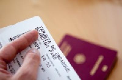 2256_flugticket-mit-reisepass