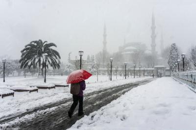 20186-turkei_istanbul_schnee_gettyimages-638474038