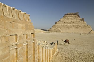 14902-aegypten-djoser-pyramide-sakkara_gettyimages-537176775