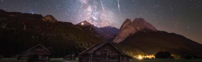Deutschland-Alpen-Sternschnuppen-Emotion_GI-1140394710