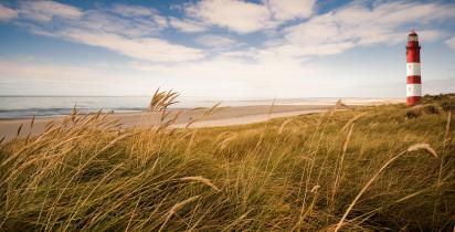Leuchtturm in den Dünen