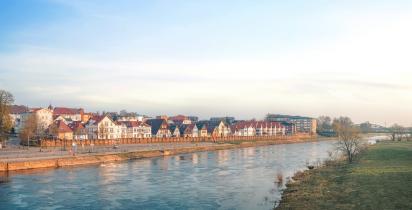 Fluss, Ufer, Stadt Minden