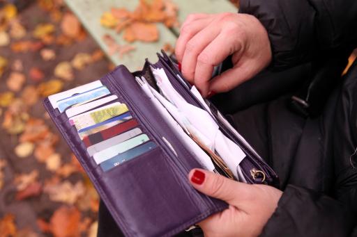 Sonstiges: Frau - Geldbörse