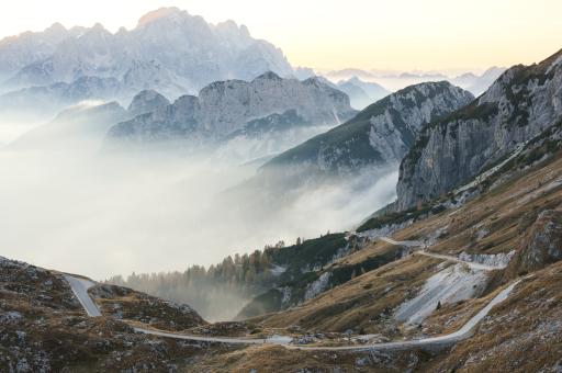 Mangartsattel - Berg Mangart (Julischen Alpen) Mangartsattel Berg Mangart (Julischen Alpen)