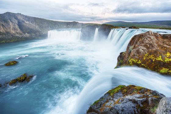 Langzeitbelichtung Wasserfall