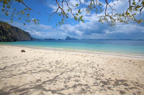 Strand von El Nido Philippinen