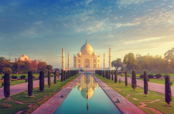 The Taj Mahal without people, early morning shot. - Indien The Taj Mahal without people, early morning shot. Indien