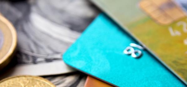 Geld, Kreditkarte, Münzen