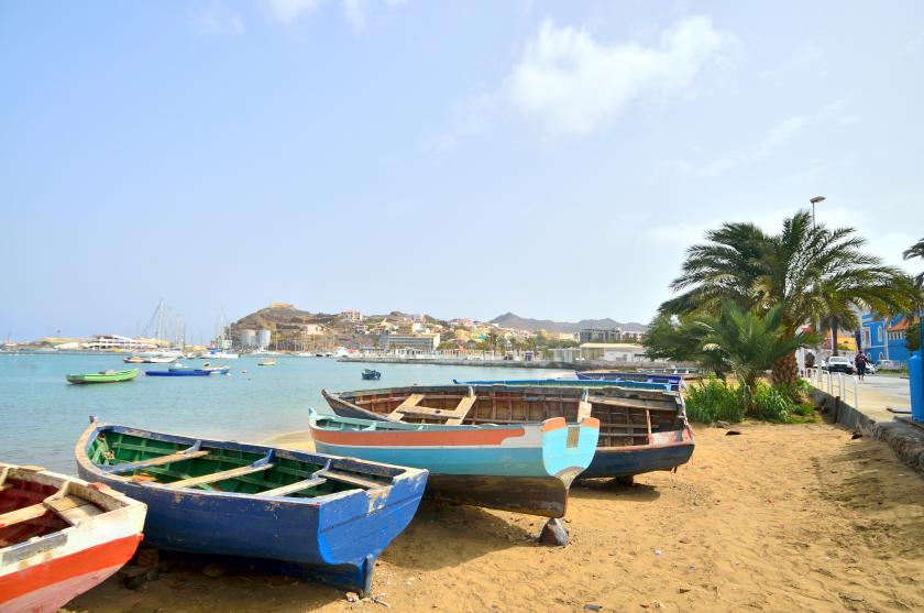 Strand, Boote, Palmen Mindelo