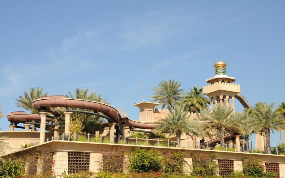 Bild Two Seasons Hotel & Apartments