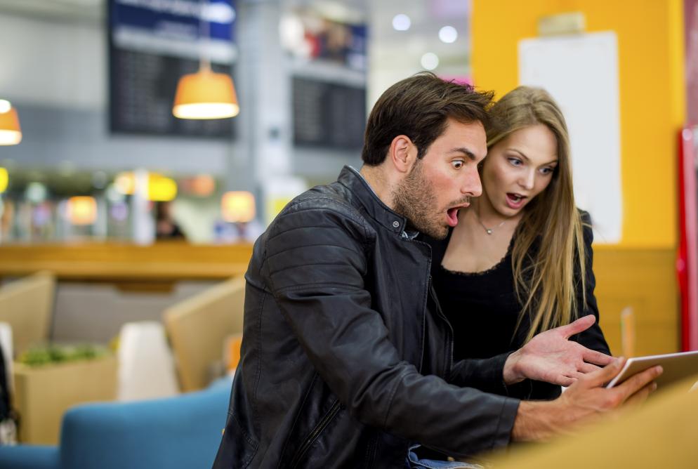 Flughafen, Paar, Überraschung, Schock