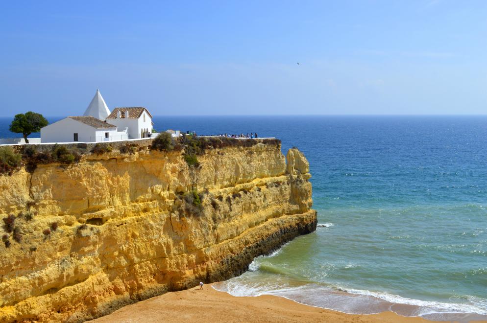 Algarve Meer, Klippen, Strand, Kirche Algarve