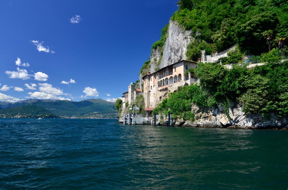 Ufer, Klippe, See Ispra (Lago Maggiore)