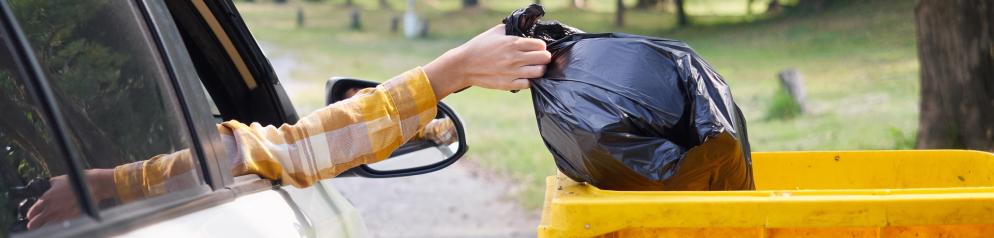 Müll, Auto, Mietwagen