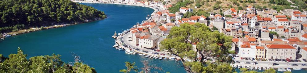 Hafen, Fluss, Dorf Novigrad (Istrien)