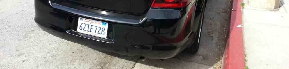 Auto parkt im Halteverbot Auto parkt im Halteverbot