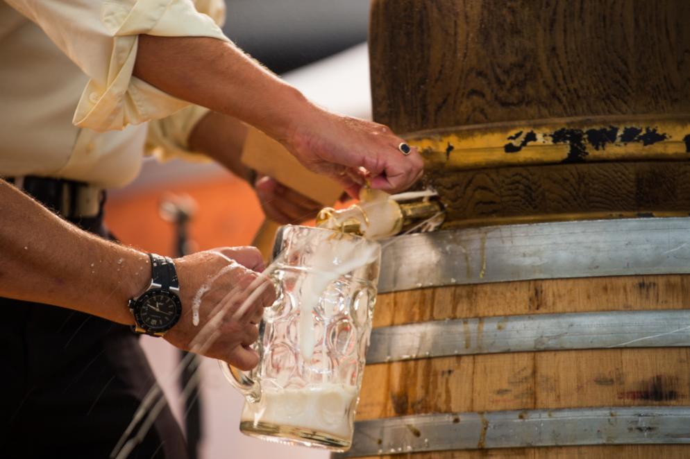 Sonstiges: Bierfass Anstich