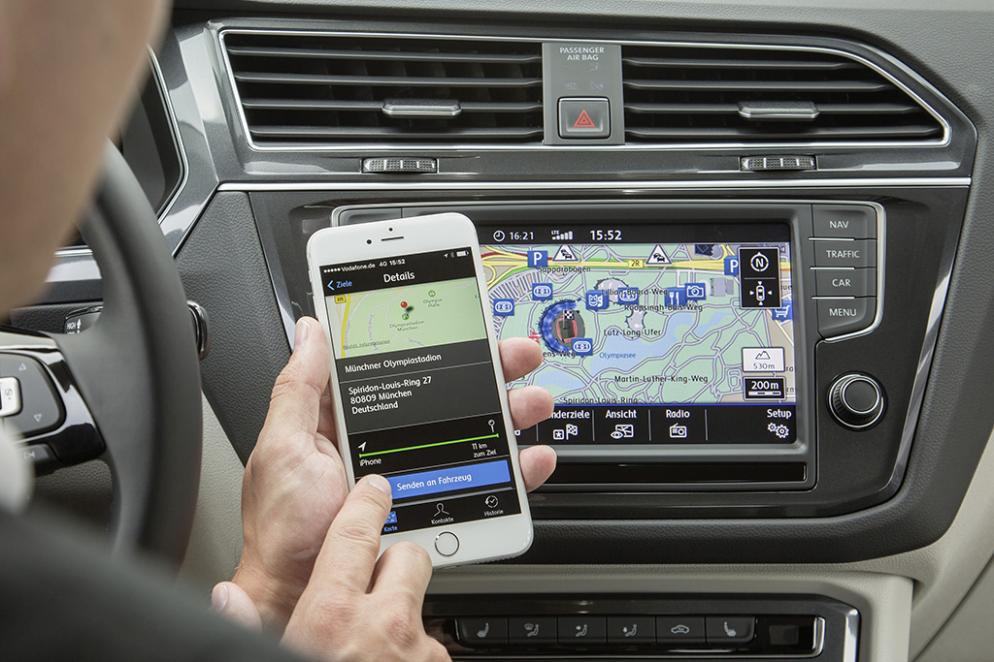 Sonstiges: Navi - Handy - Connected Car
