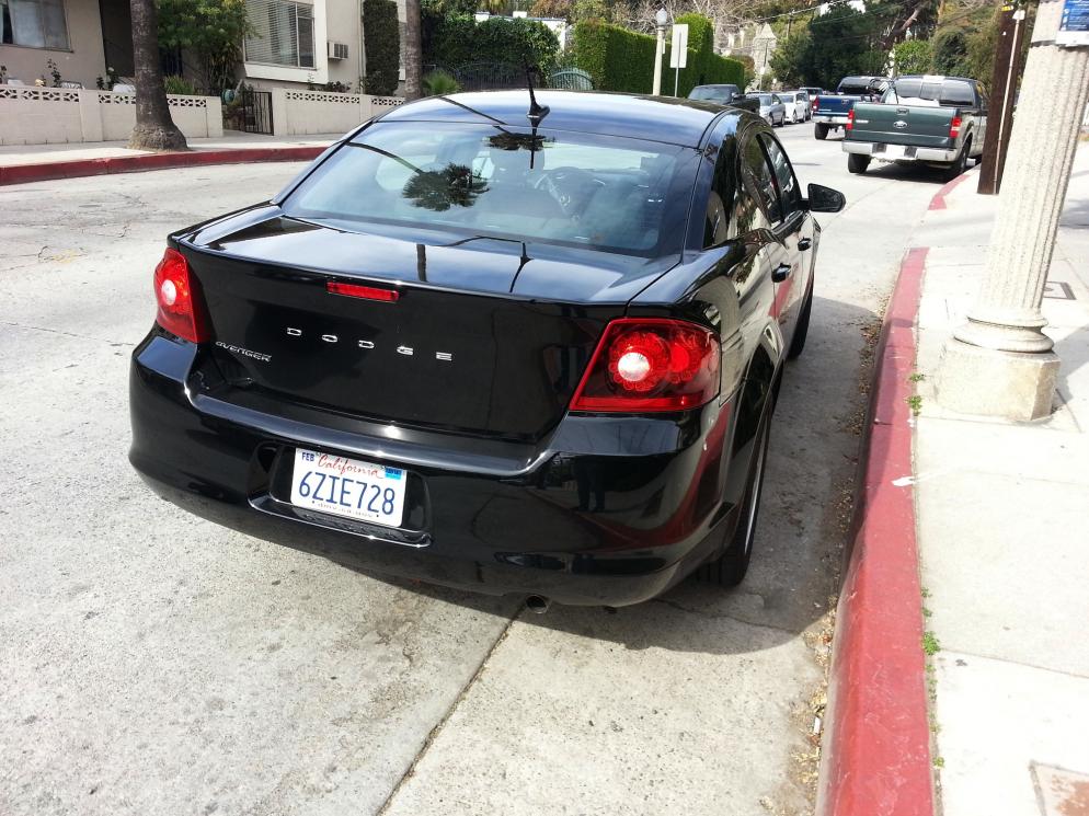 USA: Kalifornien - Los Angeles - Auto parkt im Halteverbot