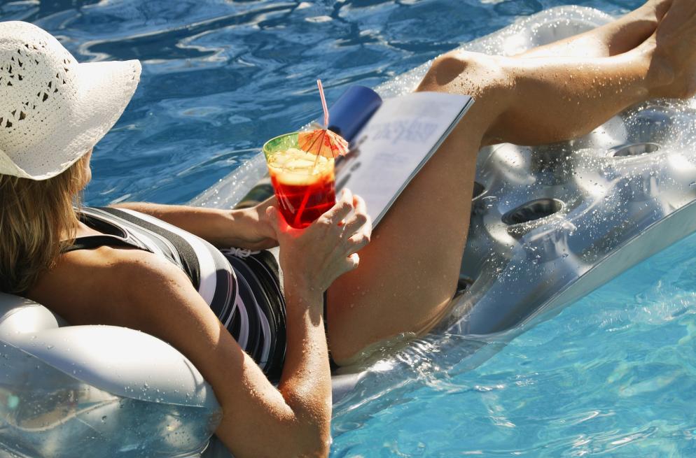 Sonstiges: Hotel - Pool - Luftmatratze