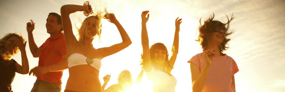 Urlaubsfinder: schmal-party-strand