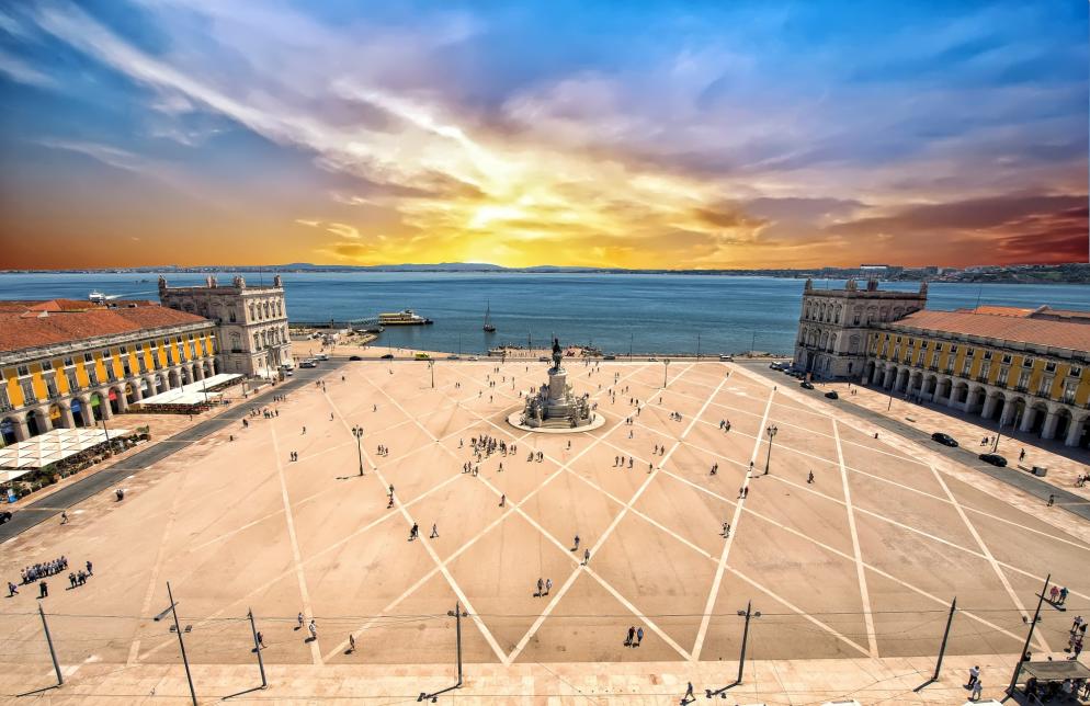 Portugal: Lissabon Praco Comercio